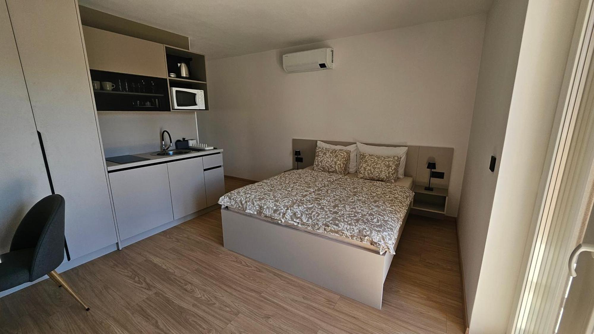 Richi Rooms & App Funtana Exterior photo