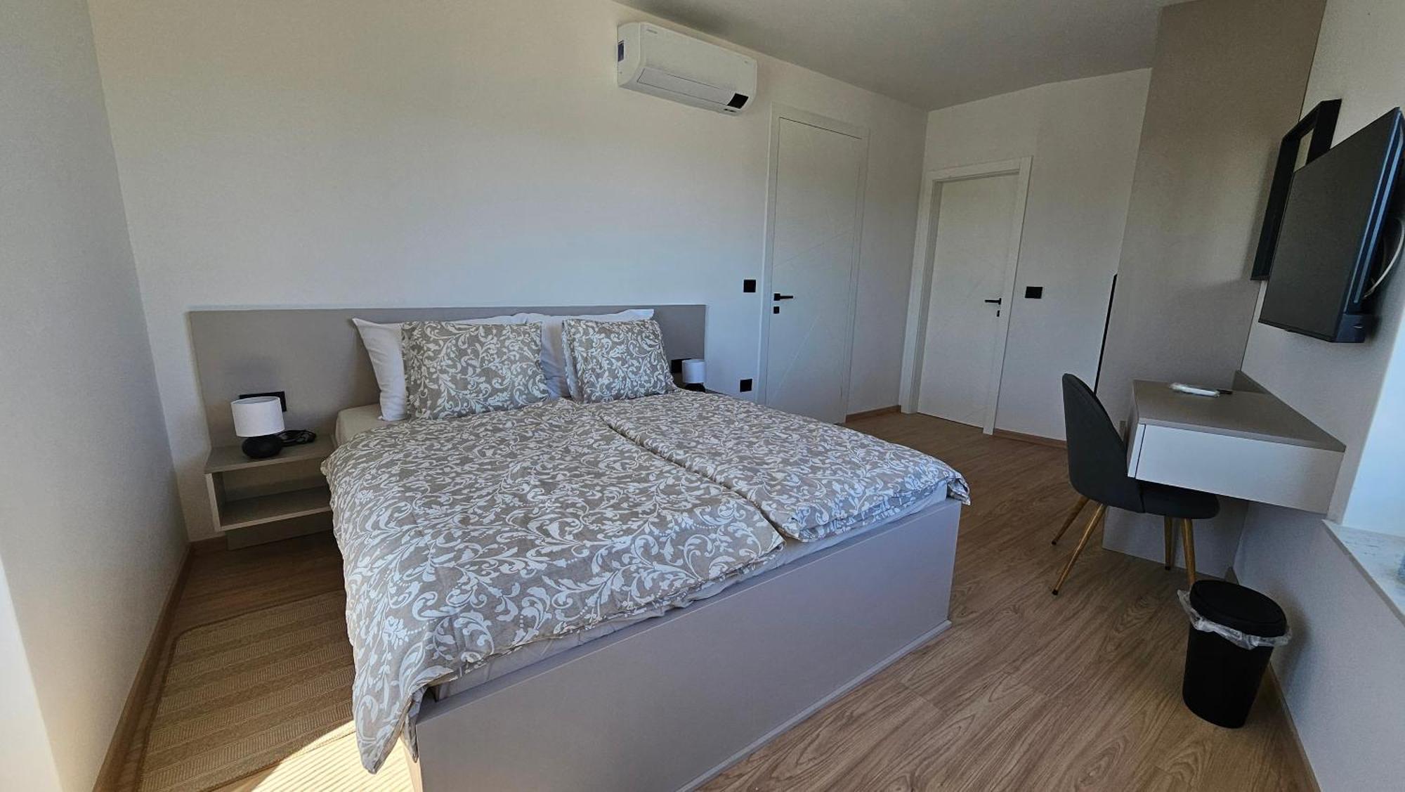 Richi Rooms & App Funtana Exterior photo