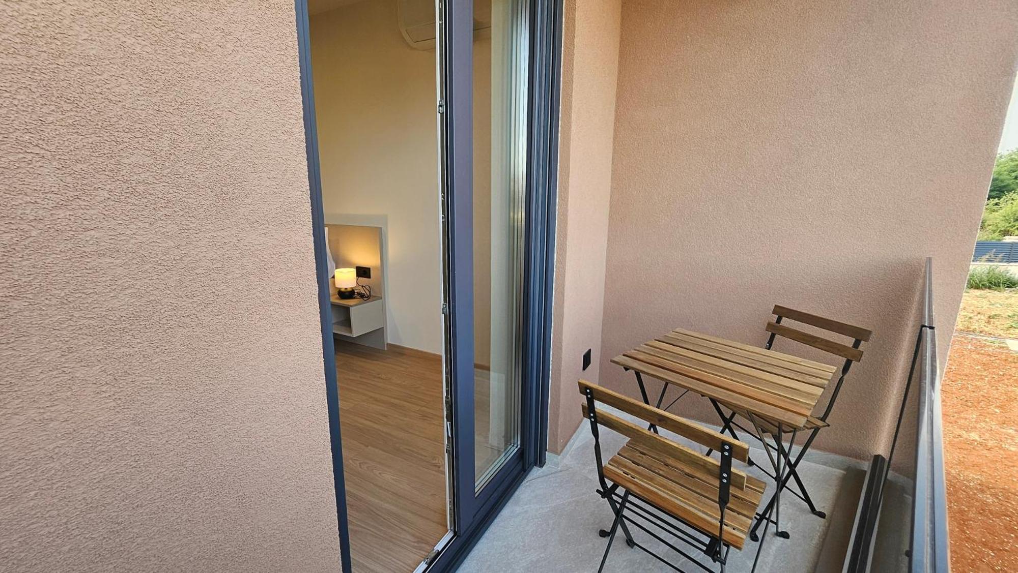 Richi Rooms & App Funtana Exterior photo